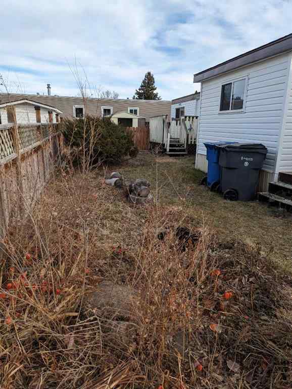 MLS® A2098462 Unit 64 2248 Southview Drive SE Medicine Hat, Alberta