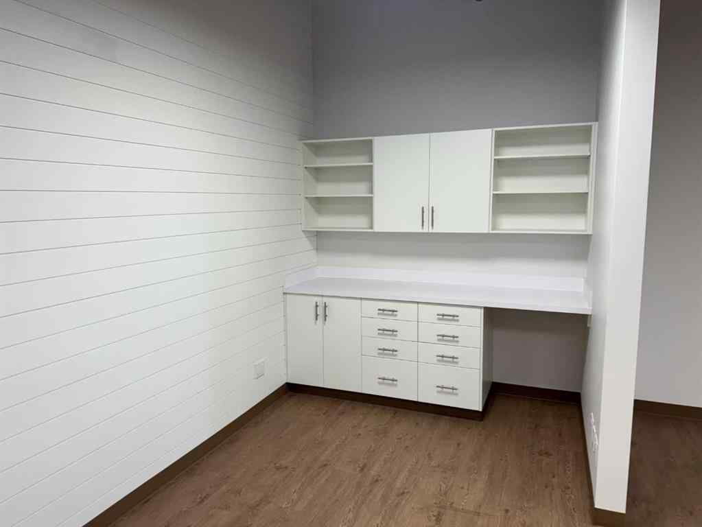 MLS® A2102992 - Unit #203 11745 105 Street  in Royal Oaks Grande Prairie, Commercial