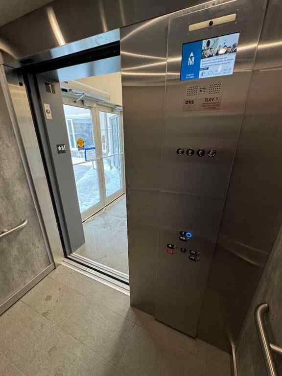 MLS® A2102995 - Unit #206 11745 105 Street  in Royal Oaks Grande Prairie, Commercial
