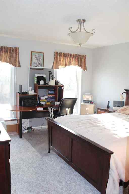 MLS® A2104682 - 725 7th Avenue NW in NONE Manning, Residential