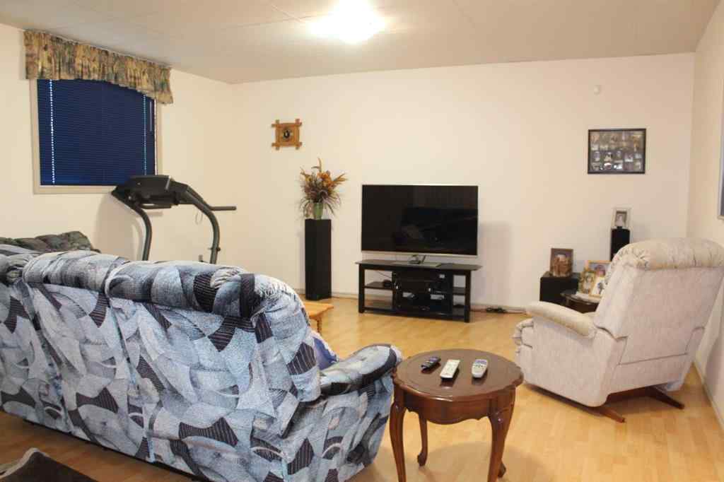 MLS® A2104682 - 725 7th Avenue NW in NONE Manning, Residential
