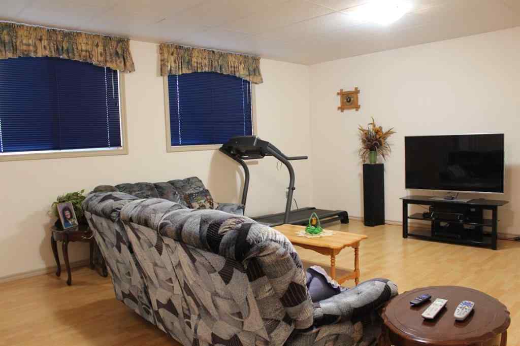 MLS® A2104682 - 725 7th Avenue NW in NONE Manning, Residential