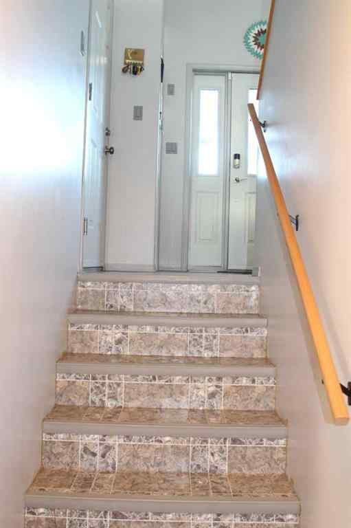 MLS® A2104682 - 725 7th Avenue NW in NONE Manning, Residential