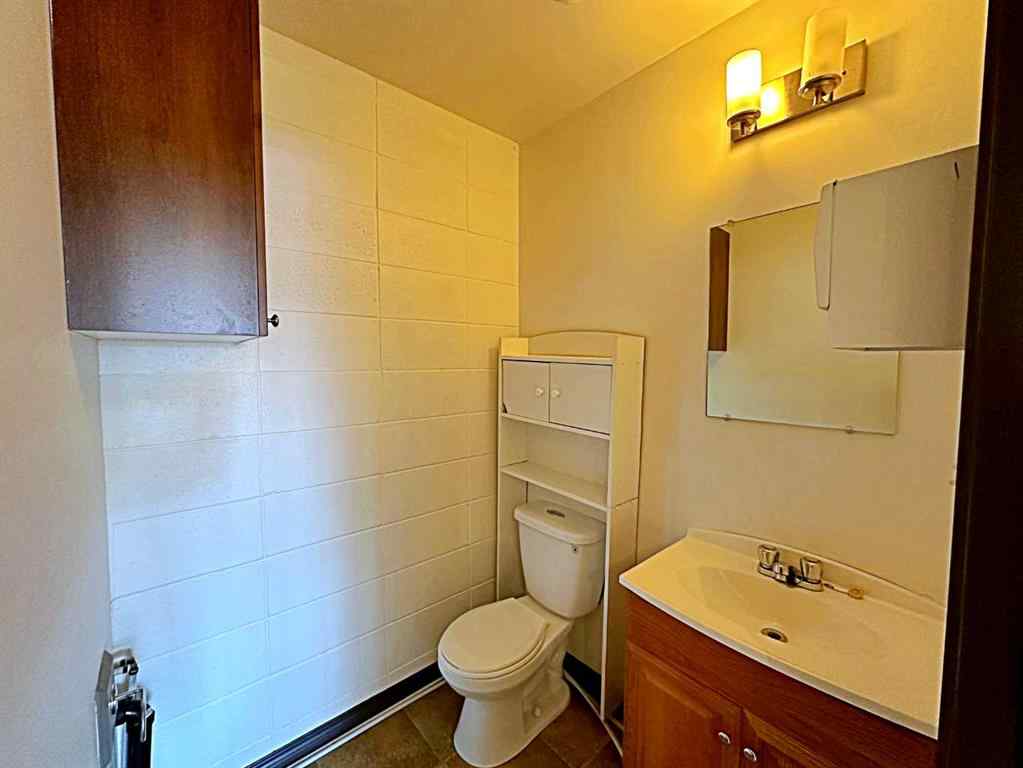 MLS® A2104945 - Unit #Upper 8109 Fraser Avenue  in Downtown Fort McMurray, Commercial