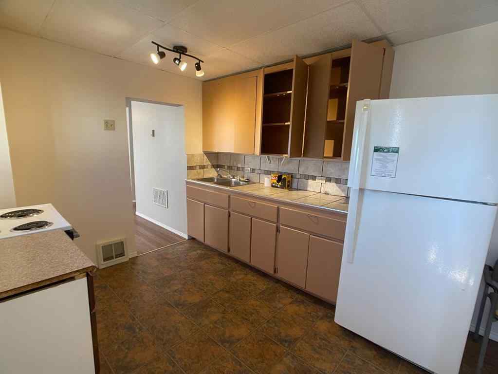 MLS® A2105064 - Unit #1-6 5109 50th Street   in NONE High Prairie, Multi-Family