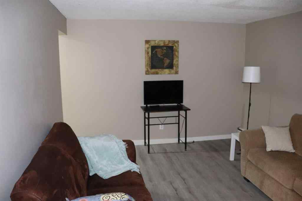 MLS® A2105372 - Unit #3 506 41 Street   in NONE Edson, Residential