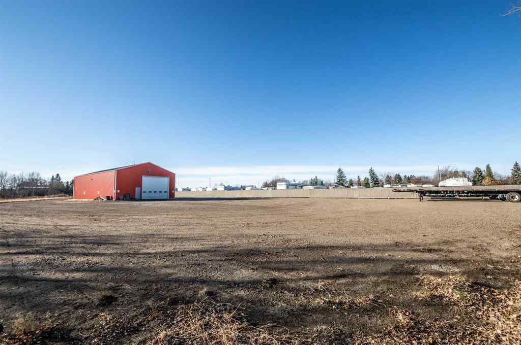 MLS® A2105601 - 4204 50 Avenue  in East Industrial Park Stettler, Commercial
