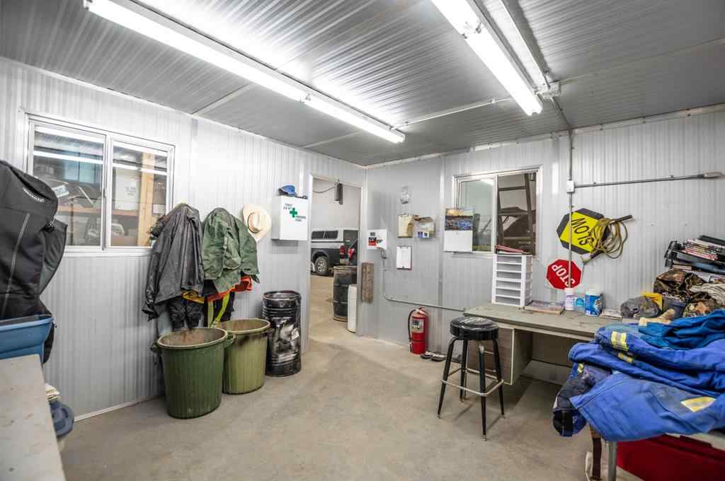 MLS® A2105601 - 4204 50 Avenue  in East Industrial Park Stettler, Commercial