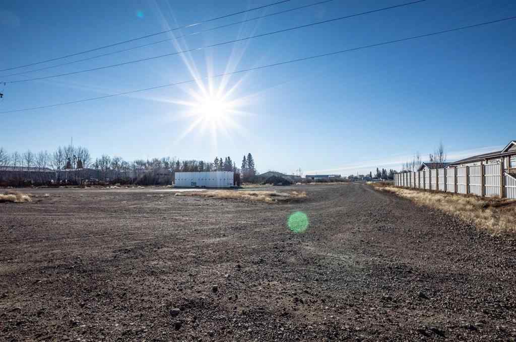 MLS® A2105601 - 4204 50 Avenue  in East Industrial Park Stettler, Commercial