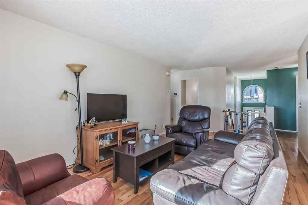 MLS® A2111629 88 Waterstone Crescent SE Airdrie, Alberta, T4B 2E5