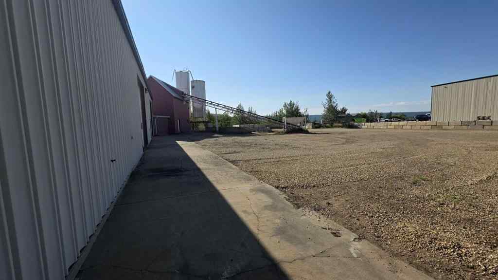MLS® A2113965 - 10601 77 Street  in Industrial Area Peace River, Commercial