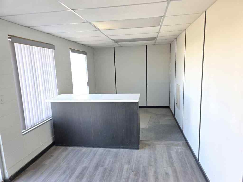 MLS® A2113965 - 10601 77 Street  in Industrial Area Peace River, Commercial