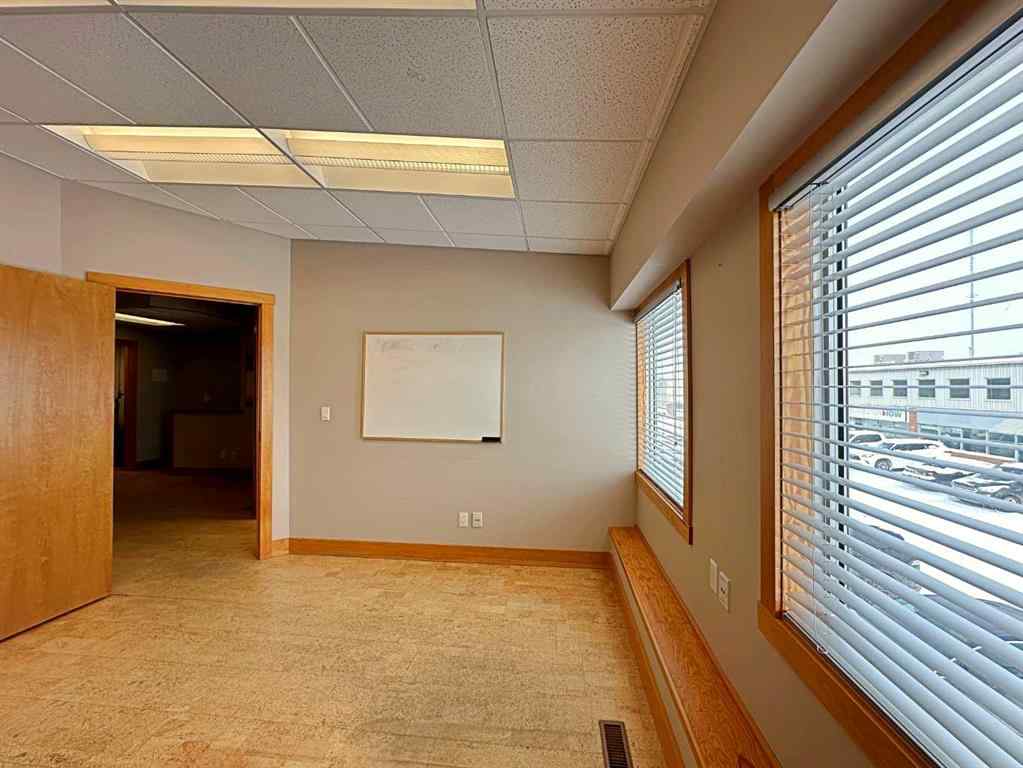 MLS® A2116428 - Unit #6B 380 Mackenzie Boulevard  in Mackenzie Park Fort McMurray, Commercial