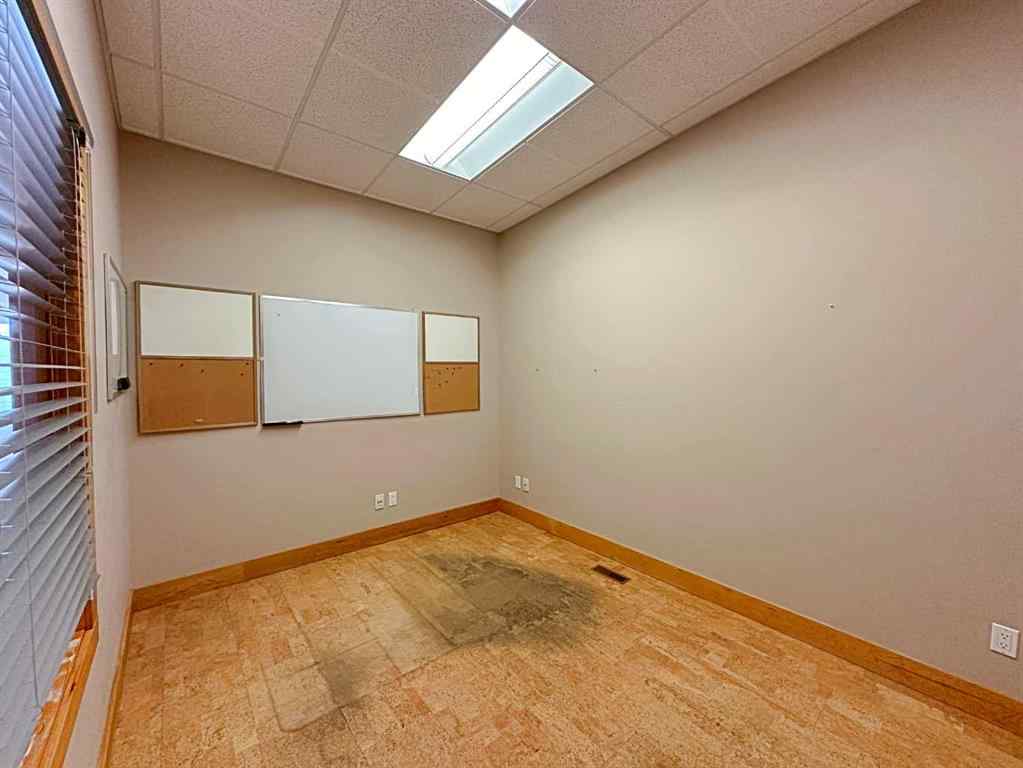 MLS® A2116428 - Unit #6B 380 Mackenzie Boulevard  in Mackenzie Park Fort McMurray, Commercial