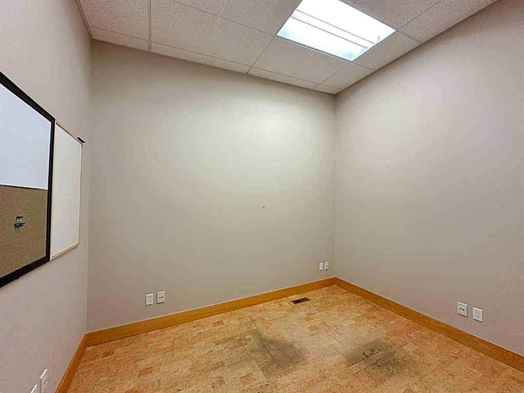 MLS® A2116428 - Unit #6B 380 Mackenzie Boulevard  in Mackenzie Park Fort McMurray, Commercial