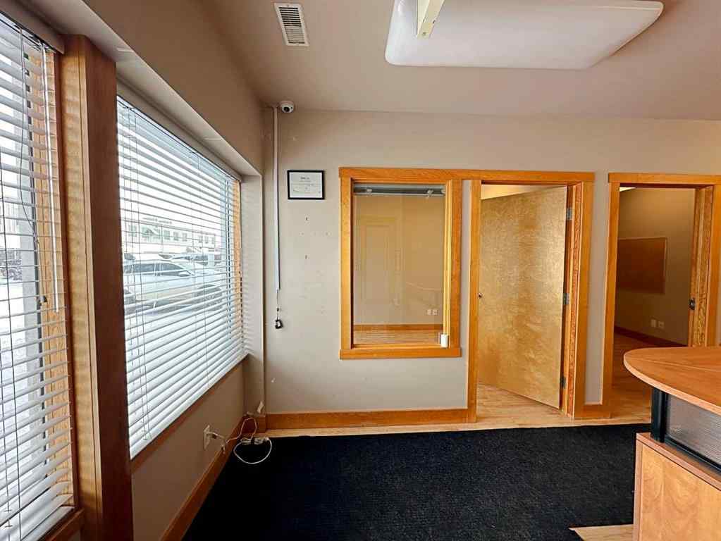 MLS® A2116428 - Unit #6B 380 Mackenzie Boulevard  in Mackenzie Park Fort McMurray, Commercial