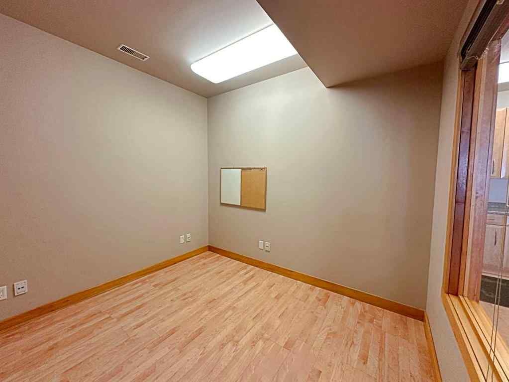 MLS® A2116428 - Unit #6B 380 Mackenzie Boulevard  in Mackenzie Park Fort McMurray, Commercial