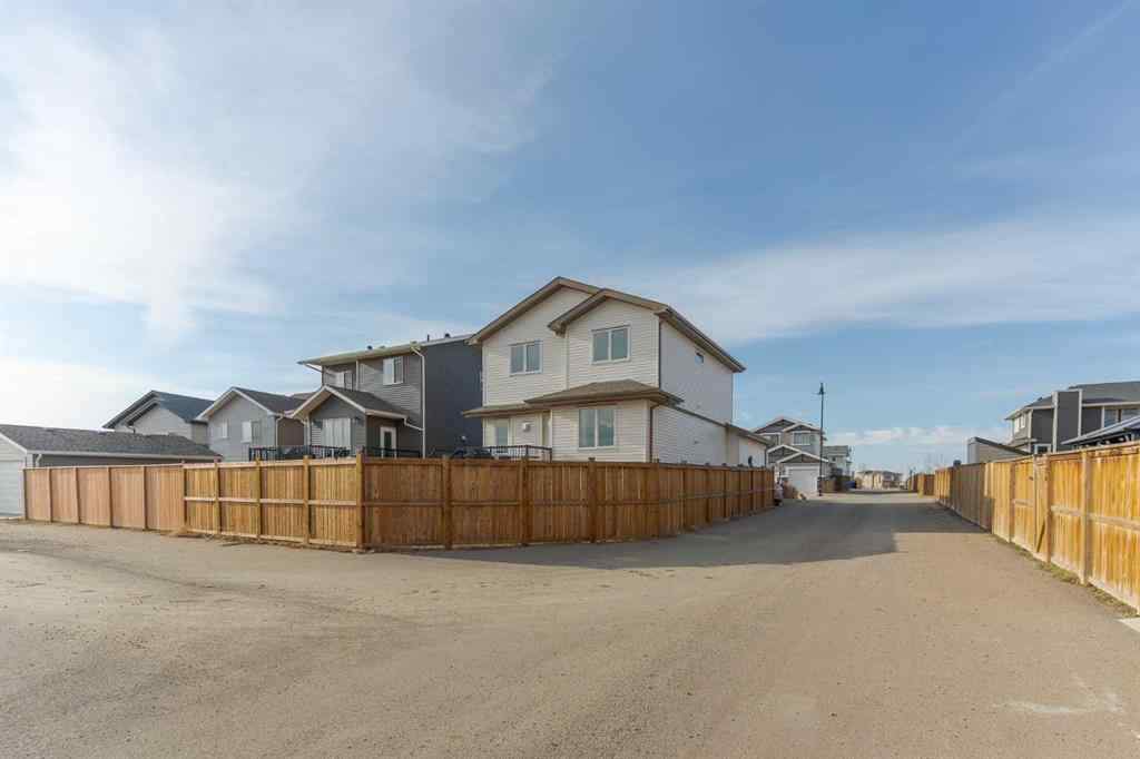 MLS® A2116685 - 170 Bras D'or Road W Lethbridge, Alberta, T1J 5H1