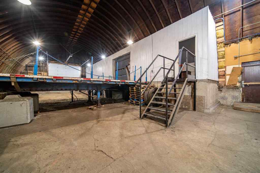 MLS® A2117096 - 810 1 Avenue  in Wainwright Wainwright, Commercial