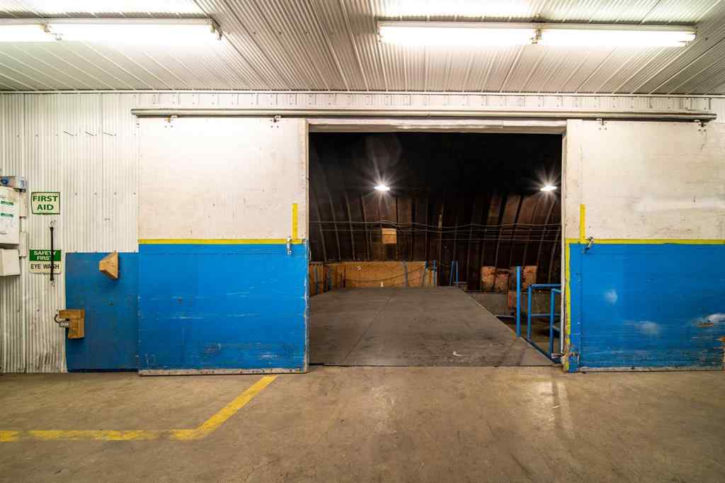 MLS® A2117096 - 810 1 Avenue  in Wainwright Wainwright, Commercial