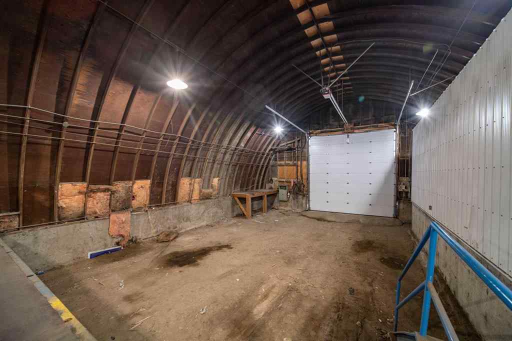 MLS® A2117096 - 810 1 Avenue  in Wainwright Wainwright, Commercial