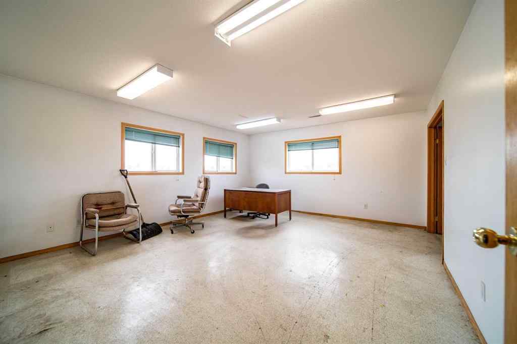 MLS® A2117096 - 810 1 Avenue  in Wainwright Wainwright, Commercial