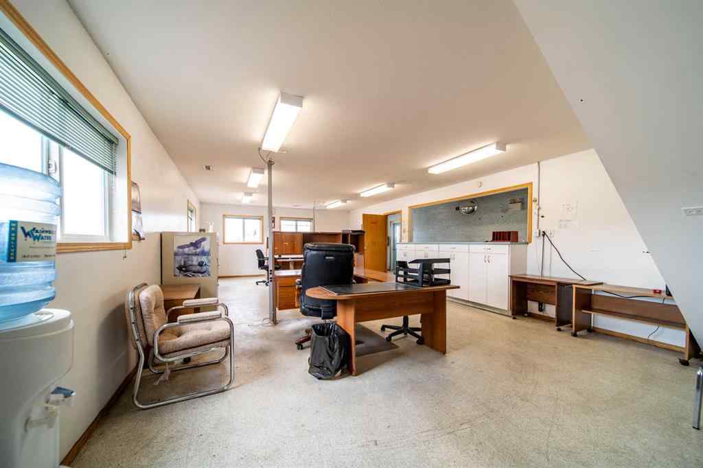 MLS® A2117096 - 810 1 Avenue  in Wainwright Wainwright, Commercial
