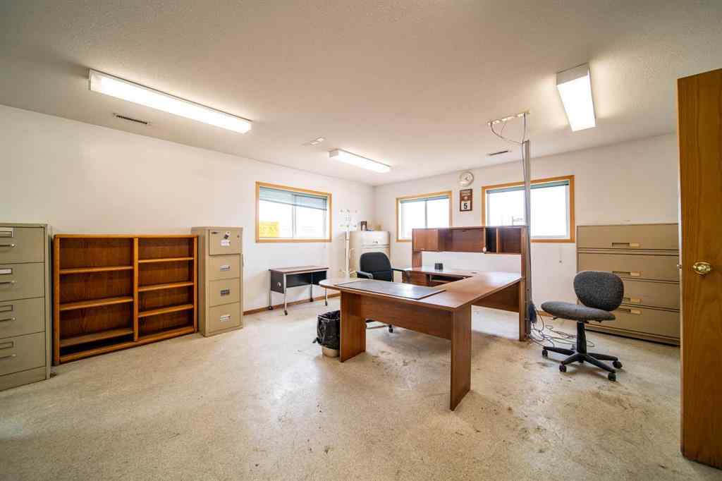 MLS® A2117096 - 810 1 Avenue  in Wainwright Wainwright, Commercial