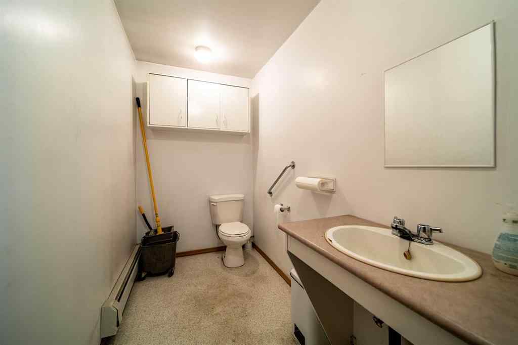 MLS® A2117096 - 810 1 Avenue  in Wainwright Wainwright, Commercial