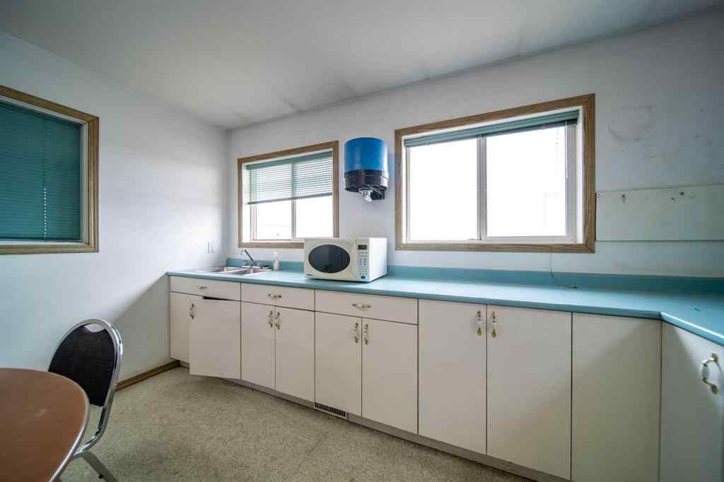 MLS® A2117096 - 810 1 Avenue  in Wainwright Wainwright, Commercial