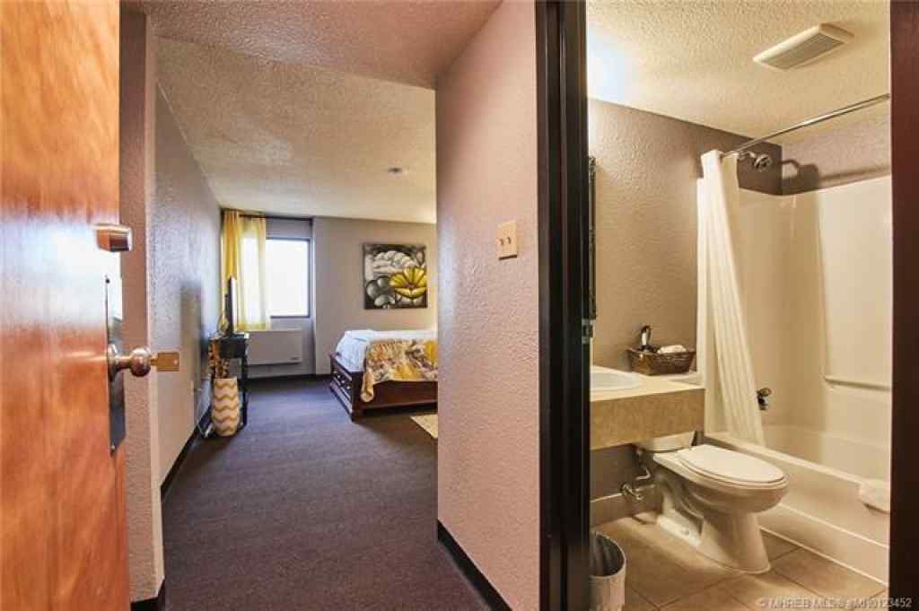 MLS® A2119409 - 913 19A Avenue  in NONE Coaldale, Commercial