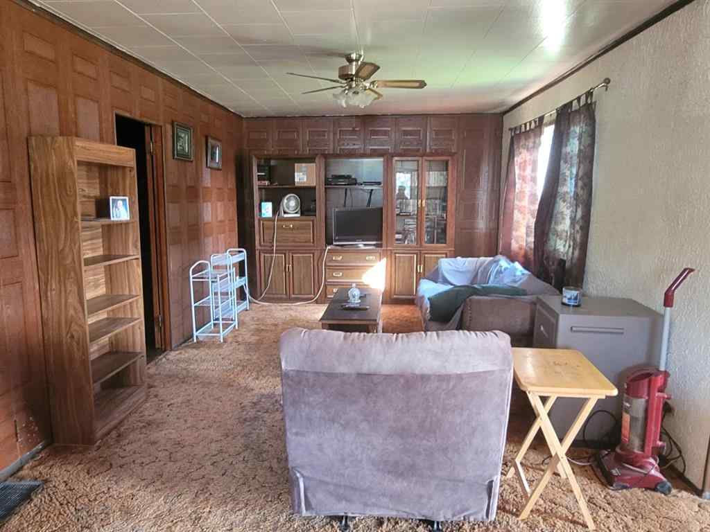 MLS® A2120204 - Unit #4400,4404,5012 44 Street   in NONE High Prairie, Residential