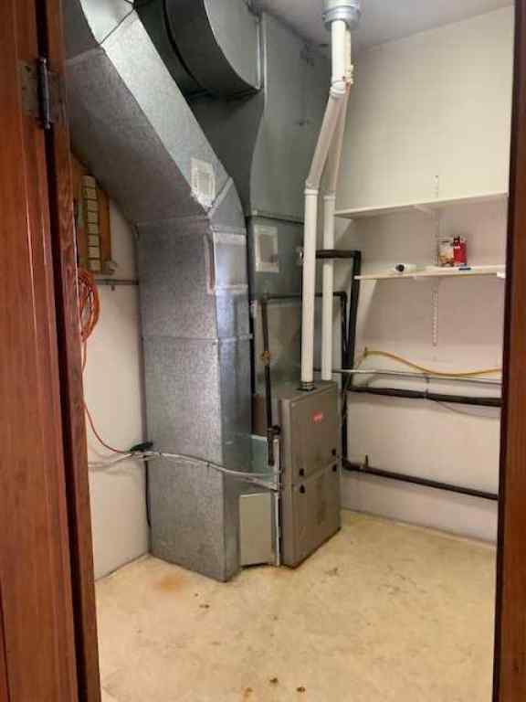 MLS® A2121741 - 5118 50 Street  in Hardisty Hardisty, Commercial