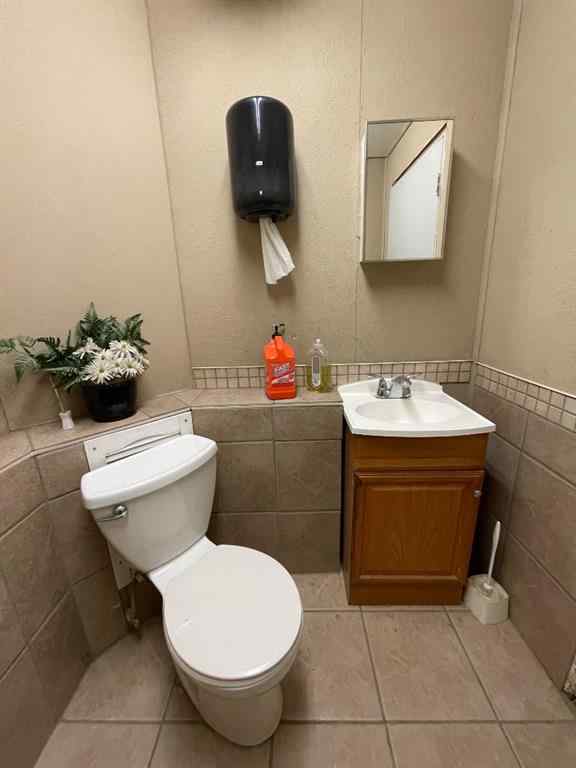 MLS® A2122189 - 5026 51st Avenue   in NONE High Prairie, Commercial