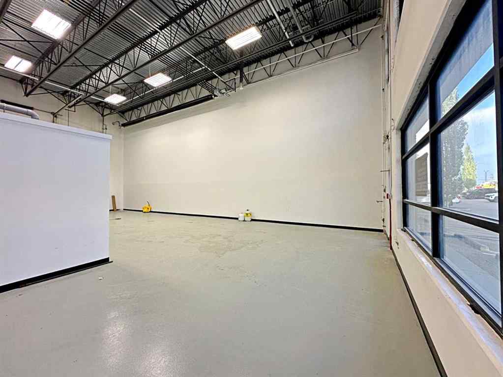 MLS® A2122311 - Unit #206 400 Mackenzie Boulevard  in Mackenzie Park Fort McMurray, Commercial
