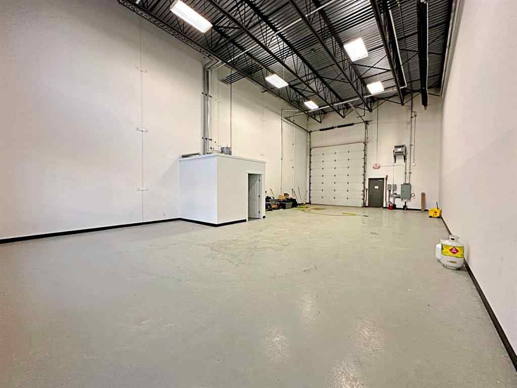 MLS® A2122311 - Unit #206 400 Mackenzie Boulevard  in Mackenzie Park Fort McMurray, Commercial