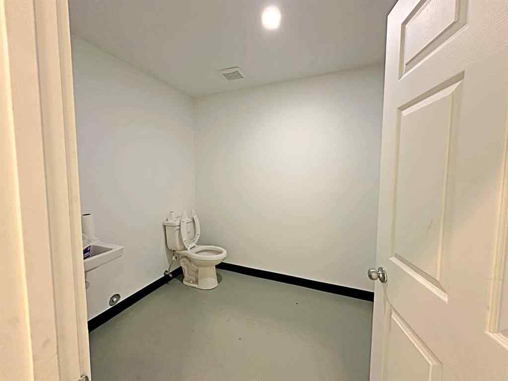 MLS® A2122311 - Unit #206 400 Mackenzie Boulevard  in Mackenzie Park Fort McMurray, Commercial