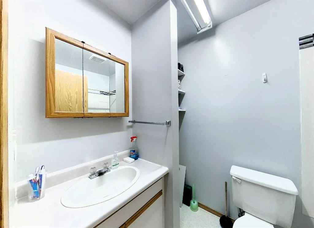 MLS® A2123708 - 5015 7 Avenue  in Edson Edson, Multi-Family