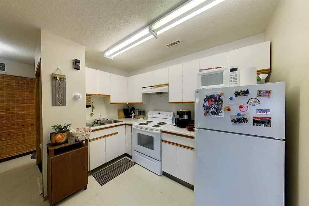 MLS® A2123708 - 5015 7 Avenue  in Edson Edson, Multi-Family