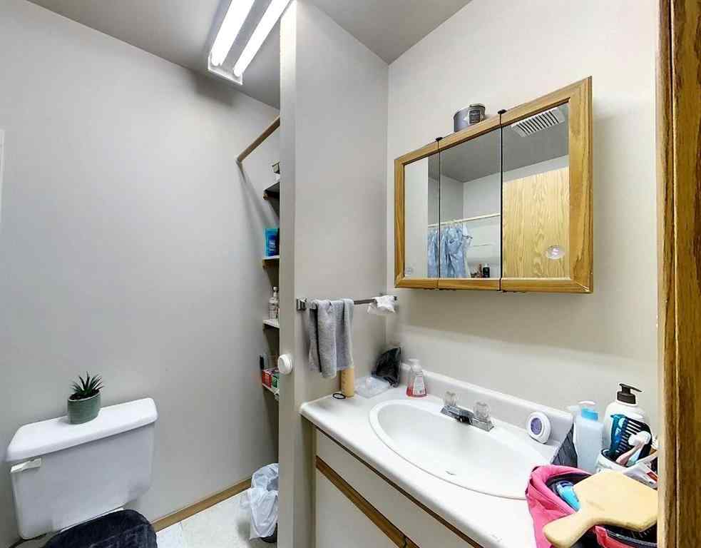 MLS® A2123708 - 5015 7 Avenue  in Edson Edson, Multi-Family