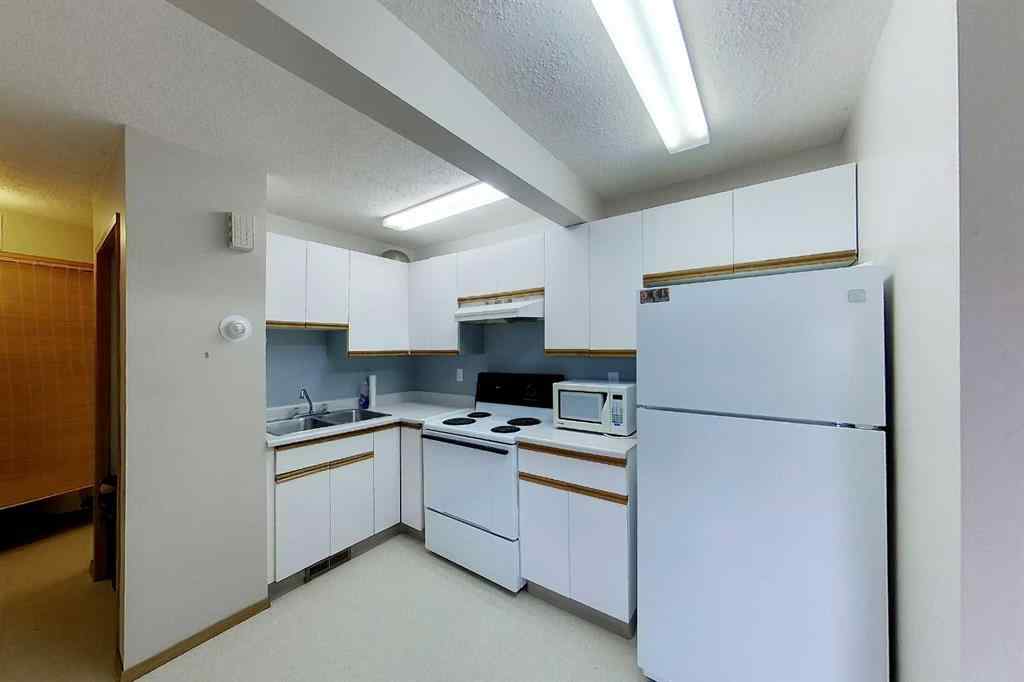 MLS® A2123708 - 5015 7 Avenue  in Edson Edson, Multi-Family