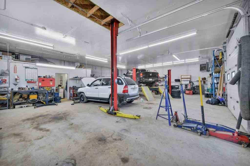 MLS® A2125902 - 5016 50 Avenue  in Downtown Sylvan Lake, Commercial
