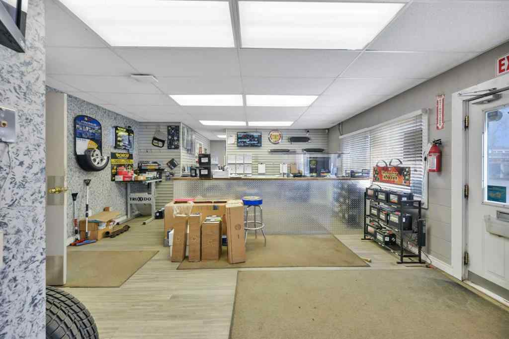 MLS® A2125902 - 5016 50 Avenue  in Downtown Sylvan Lake, Commercial