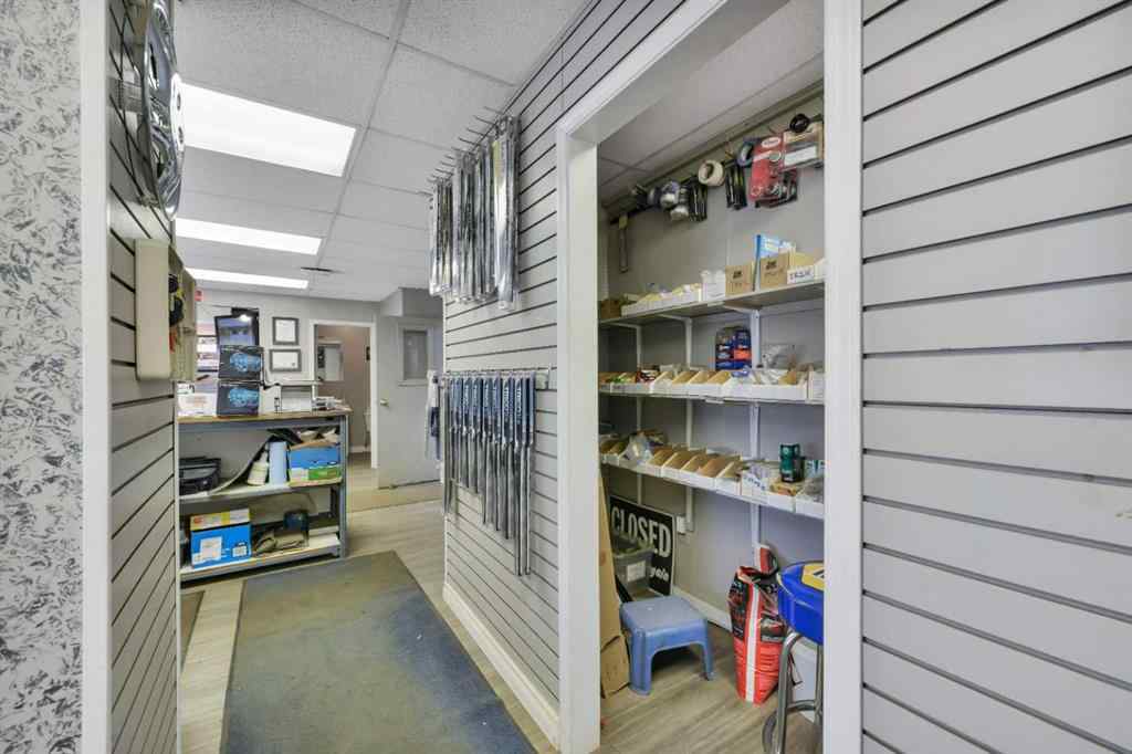 MLS® A2125902 - 5016 50 Avenue  in Downtown Sylvan Lake, Commercial