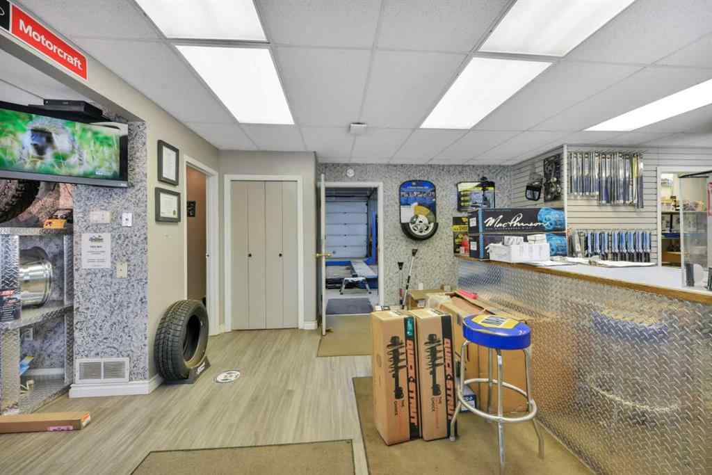 MLS® A2125902 - 5016 50 Avenue  in Downtown Sylvan Lake, Commercial