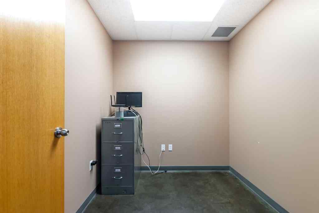 MLS® A2127332 - 662 16 Street SW in South West Industrial Medicine Hat, Commercial