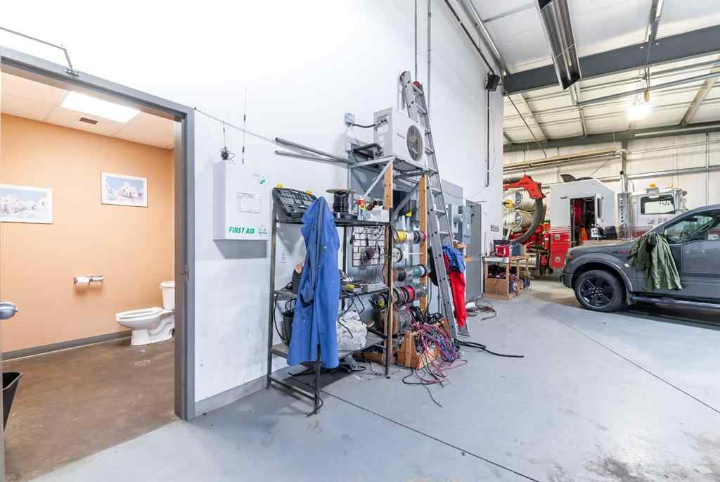 MLS® A2127332 - 662 16 Street SW in South West Industrial Medicine Hat, Commercial