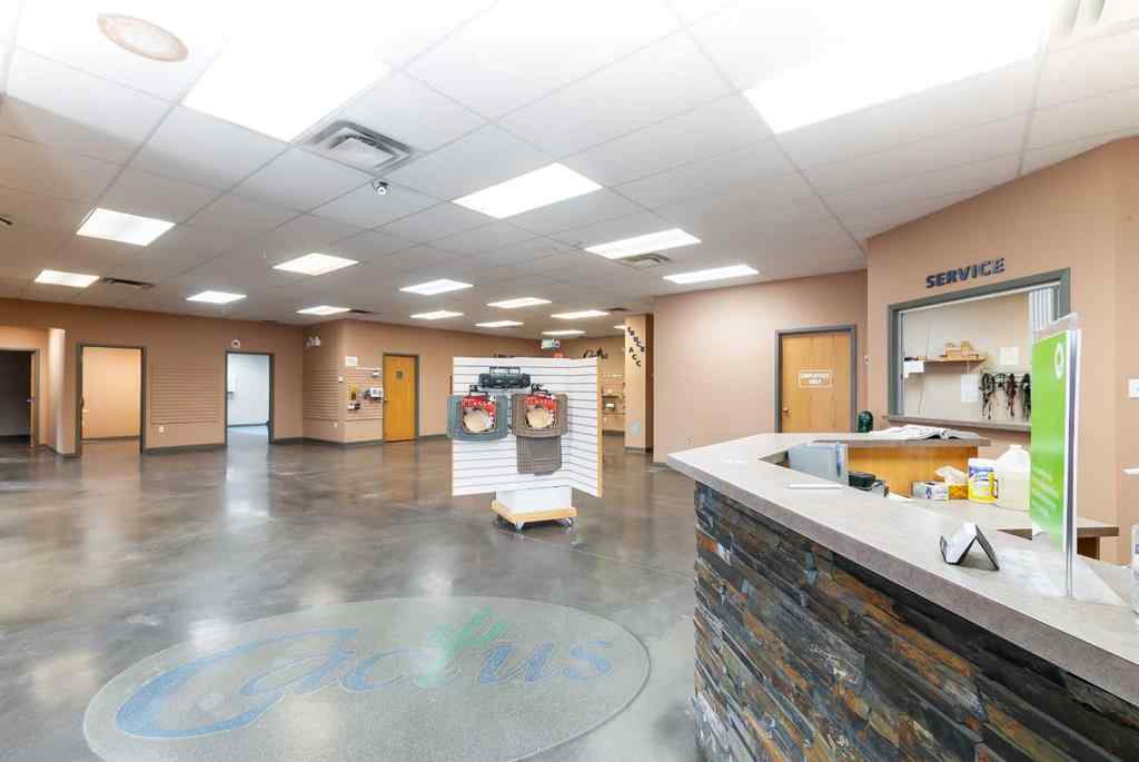 MLS® A2127332 - 662 16 Street SW in South West Industrial Medicine Hat, Commercial