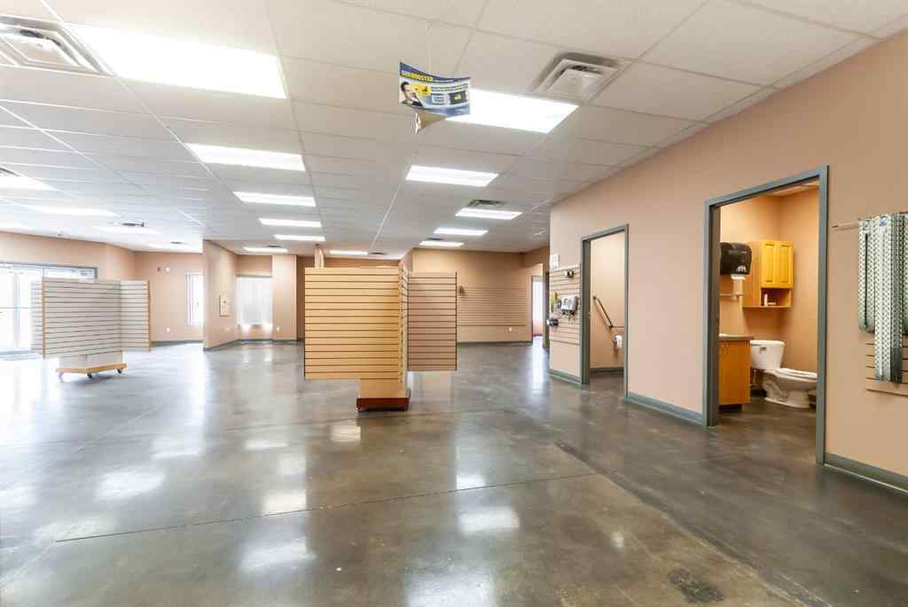 MLS® A2127332 - 662 16 Street SW in South West Industrial Medicine Hat, Commercial