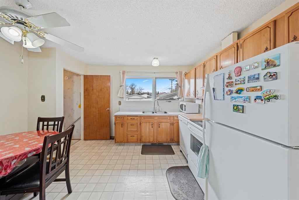 MLS® A2127353 - 207 5 Avenue SE   in NONE Manning, Residential